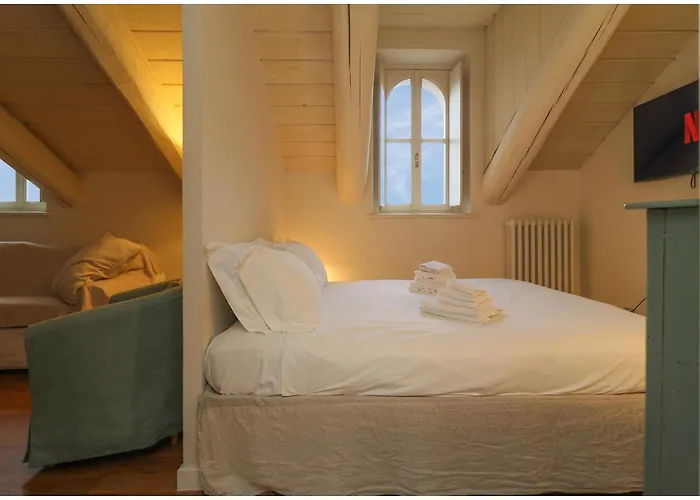 Art Heaven-suite Graneri In Centro